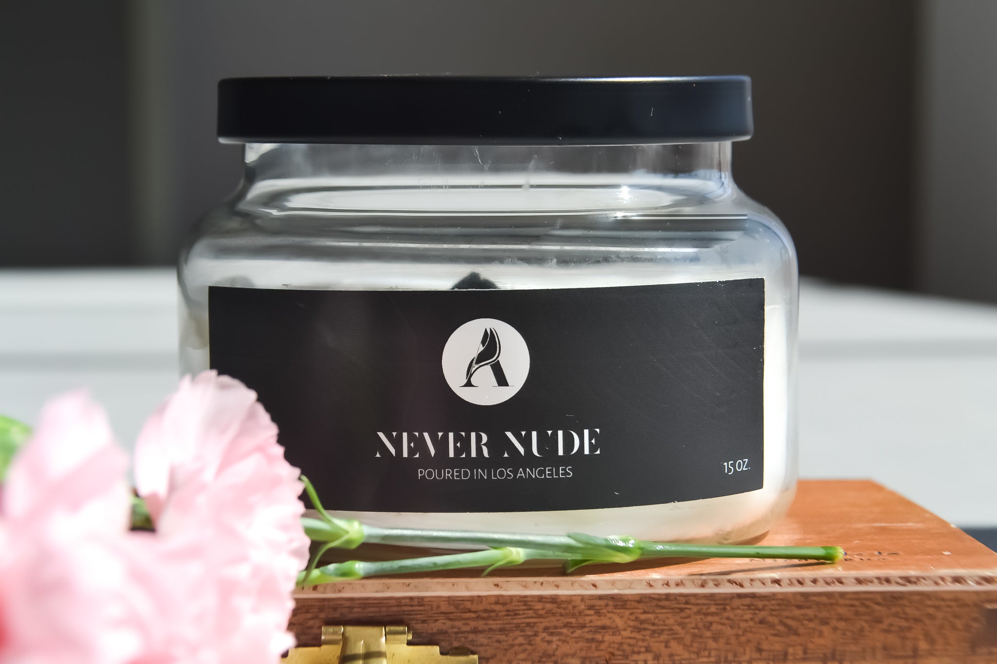 Berry, Lavender and Sage | Luxury Candle | Never Nude | Los Angeles –  Aromas de Loft